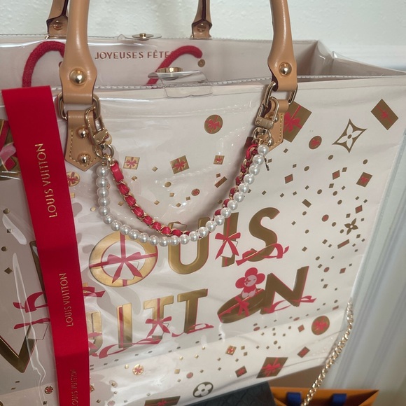 Large Louis Vuitton Holiday Edition PVC Tote - Picture 10 of 16